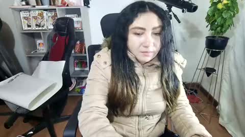 Snapshot of vellarossa chatting on October 9, 5:38 am Im VelaI will be Christmas and New Year with my family December 22 to January 13 I will miss you guys. online show from October 9, 5:38 am