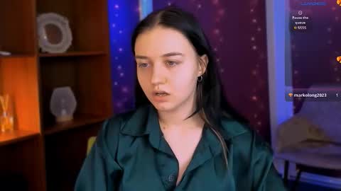 Snapshot of veloria_belle chatting on December 5, 1:20 pm veloria_belle online show from December 5, 1:20 pm