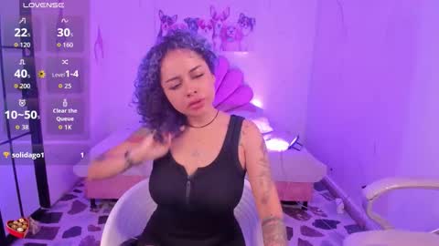 Snapshot of velvet_ari chatting on December 5, 5:05 am Velvet online show from December 5, 5:05 am