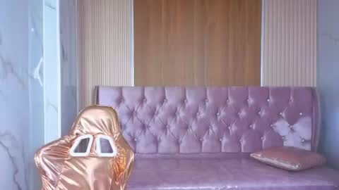 velvet_celeste_b online show from June 11, 12:32 am