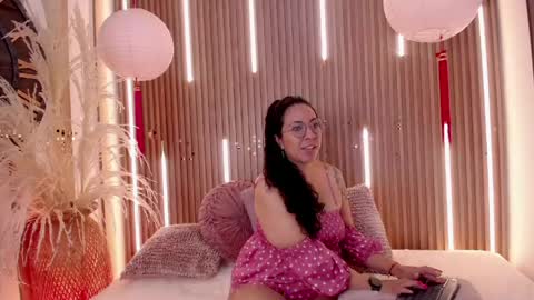 Emma Curly online show from April 18, 12:31 pm