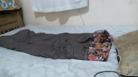 Snapshot of velvet_frames chatting on October 18, 2:47 am vee online show from October 18, 2:47 am