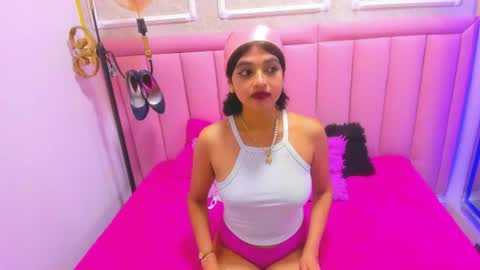 Snapshot of velvet_giirll chatting on July 1, 2:07 pm velvet_giirll online show from July 1, 2:07 pm