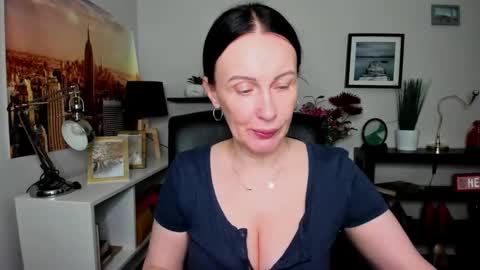 Snapshot of velvet_jasmine chatting on September 17, 5:31 am Jasmine online show from September 17, 5:31 am