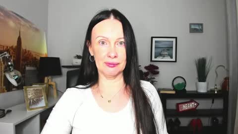 Snapshot of velvet_jasmine chatting on September 24, 5:44 am Jasmine online show from September 24, 5:44 am