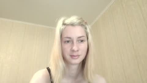 Snapshot of velvet_pearl chatting on June 28, 10:10 am Velvet Pearl online show from June 28, 10:10 am
