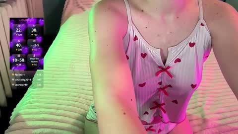 Violet online show from March 2, 4:53 pm