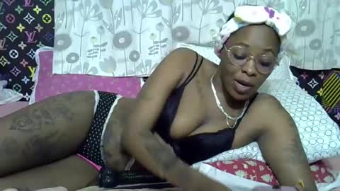 velvet online show from September 10, 9:15 pm