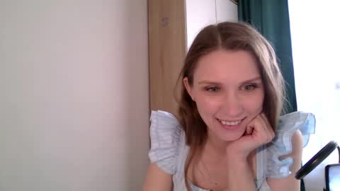 velvetaphrodisiaque online show from May 8, 3:50 pm