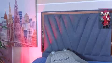 velvetfox_ online show from April 22, 9:38 pm