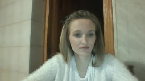 Snapshot of velvetintuition chatting on May 7, 12:49 am velvetintuition online show from May 7, 12:49 am