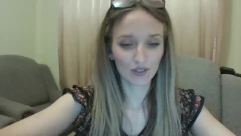 Snapshot of velvetintuition chatting on May 14, 7:53 pm velvetintuition online show from May 14, 7:53 pm