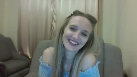 Snapshot of velvetintuition chatting on May 24, 9:20 pm velvetintuition online show from May 24, 9:20 pm
