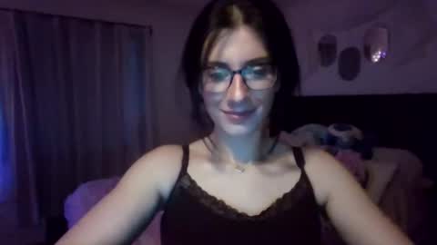 Snapshot of velvetkitten19 chatting on March 15, 11:22 pm Kitty online show from March 15, 11:22 pm