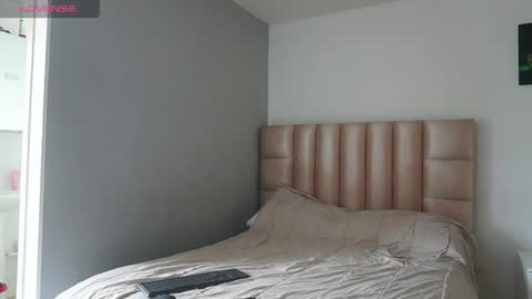 velvet online show from April 18, 6:45 pm