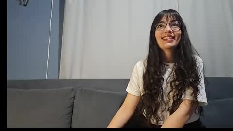 Snapshot of velvetsolez chatting on April 4, 8:56 am velvetsolez online show from April 4, 8:56 am