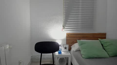 Julieth online show from March 12, 2:41 am