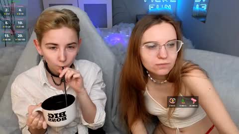 CLEOshort hair  TIna long hair  online show from January 4, 1:53 pm