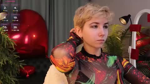 CLEOshort hair  TIna long hair  online show from February 15, 3:06 pm