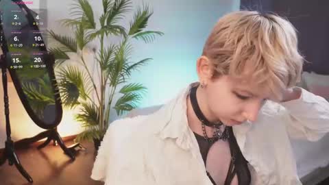 CLEOshort hair  TIna long hair  online show from February 19, 4:00 pm