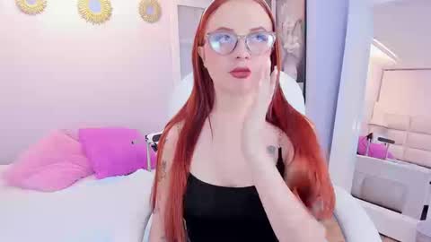 Yvonne online show from September 8, 9:58 pm