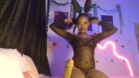 COCO XOXO online show from November 21, 10:03 am