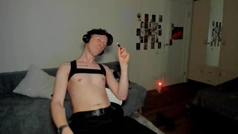 Snapshot of vence_dor chatting on March 16, 9:30 pm Vence online show from March 16, 9:30 pm