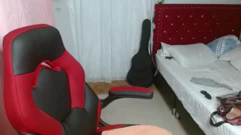 venecasexy44 online show from November 5, 9:42 am