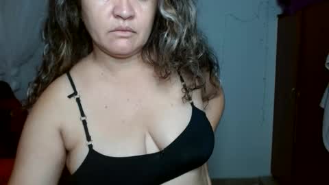venecasexy44 online show from June 5, 11:27 am