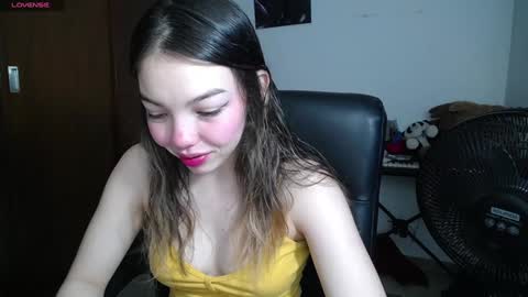 Snapshot of venelope1 chatting on February 1, 1:02 am Venelope 3 online show from February 1, 1:02 am