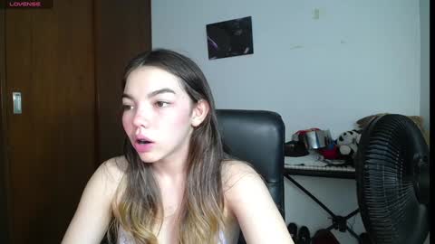 Snapshot of venelope1 chatting on February 3, 4:46 am Venelope 3 online show from February 3, 4:46 am