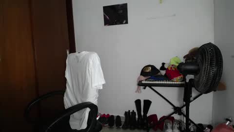 Snapshot of venelope1 chatting on September 25, 3:32 am Venelope 3 online show from September 25, 3:32 am