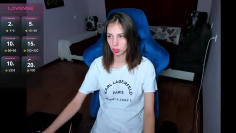 veneradi615 online show from December 11, 1:28 pm