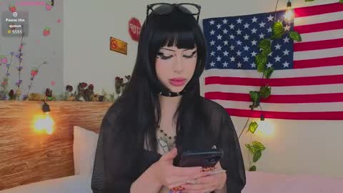 Vivian online show from April 13, 3:01 am