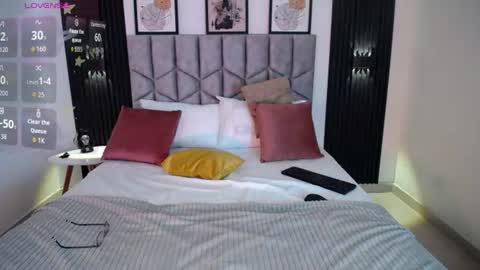 Snapshot of venus_999_ chatting on June 29, 9:48 pm venus_999_ online show from June 29, 9:48 pm