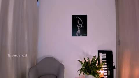 Snapshot of venus_azul chatting on October 16, 10:22 pm JulietaIndependent Model  venus azul online show from October 16, 10:22 pm