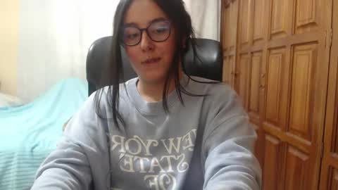 Snapshot of venus_cat_ chatting on June 7, 4:11 pm Venus online show from June 7, 4:11 pm