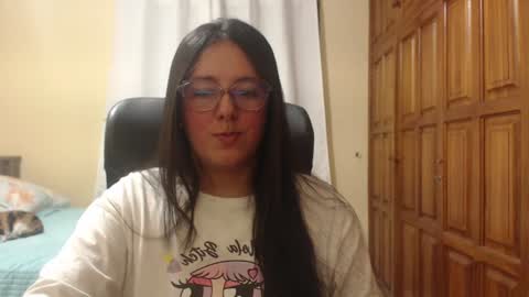 Snapshot of venus_cat_ chatting on July 25, 1:36 am Venus online show from July 25, 1:36 am