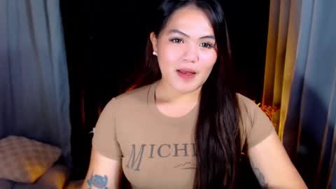 Snapshot of venus_colly chatting on June 5, 2:07 am I am Colly Your mystery girl online show from June 5, 2:07 am