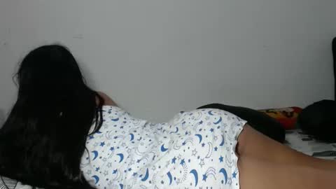 Snapshot of venus_menoza chatting on December 18, 3:55 pm venus_menoza online show from December 18, 3:55 pm