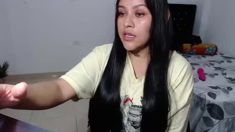 Snapshot of venus_menoza chatting on February 22, 10:42 pm venus_menoza online show from February 22, 10:42 pm