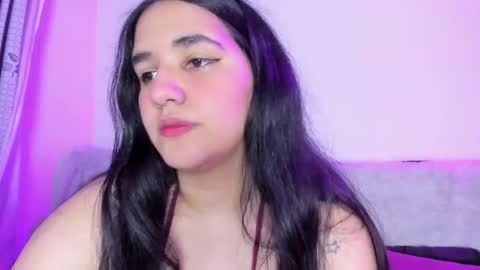 Snapshot of venus_naughty_1 chatting on November 24, 12:43 am Sofi online show from November 24, 12:43 am