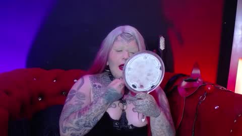 Venus Ink online show from November 5, 4:12 am