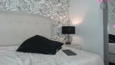 Venus  online show from April 21, 12:00 pm