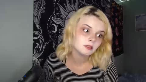 Miss Venus online show from September 23, 3:31 am