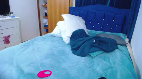 Snapshot of venushot1xx chatting on November 21, 7:29 am venushot1xx online show from November 21, 7:29 am