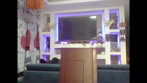 Snapshot of venusina07 chatting on October 19, 6:47 am VENUSINA07 online show from October 19, 6:47 am