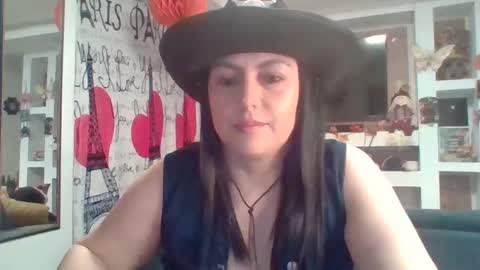 Snapshot of venusina07 chatting on October 26, 7:25 am VENUSINA07 online show from October 26, 7:25 am
