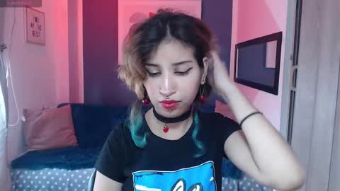 Snapshot of venusmist chatting on September 18, 7:49 pm Venus Mist online show from September 18, 7:49 pm