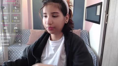 Snapshot of venusmist chatting on October 23, 2:49 pm Venus Mist online show from October 23, 2:49 pm